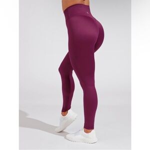 NWT Buffbunny Elysium Lit Lazercut Leggings